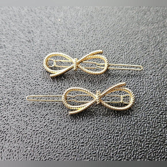 Accessories - Pair of Gold-Toned Wire Bow Hair Clips BNIB